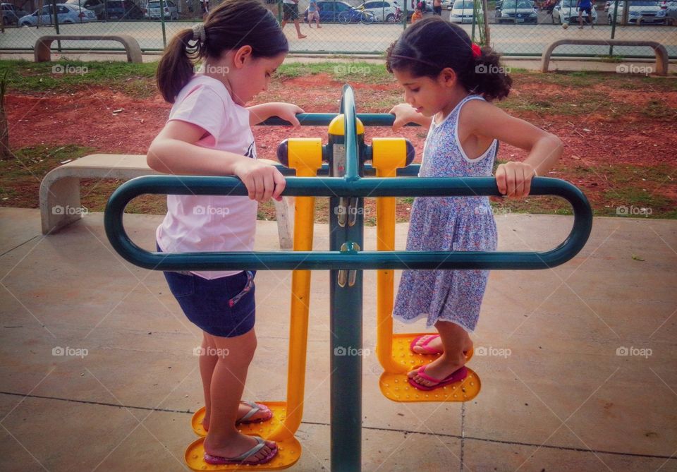 children in The park - crianças no parque