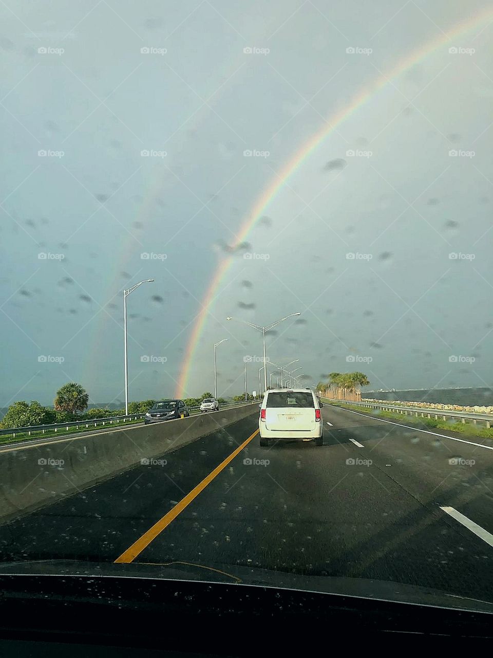 Tarde de lluvia y arcoiris.