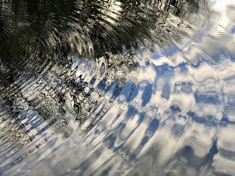Ripples on the surface / St Apolline forest / 🇫🇷