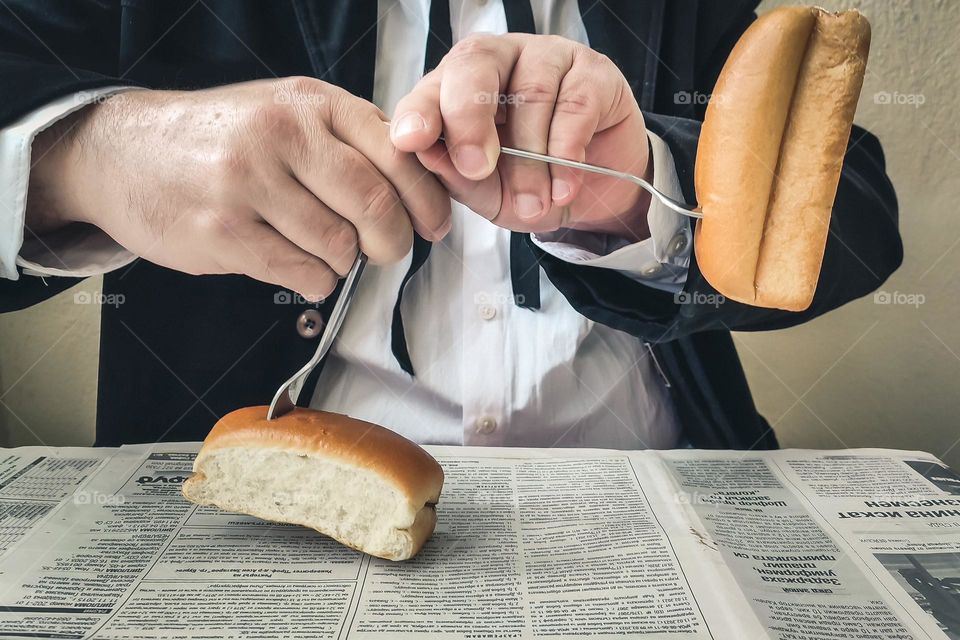 Like Mr Charlie Chaplin in "The Gold Rush", Dance of Bread Rolls on Forks