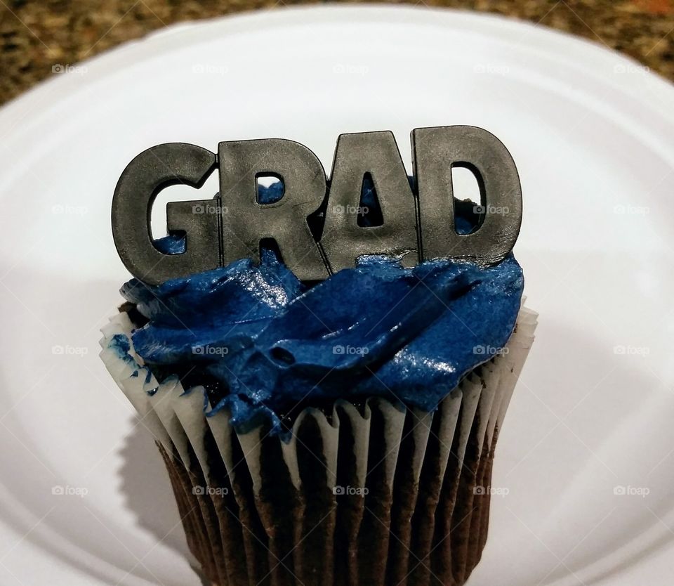 Grad cupcake blue