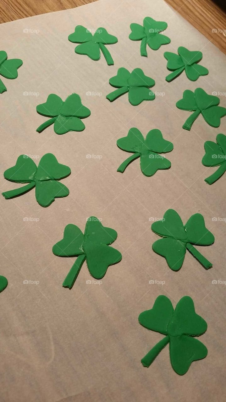 baked green shamrock cookie decorations for saint Patrick's day