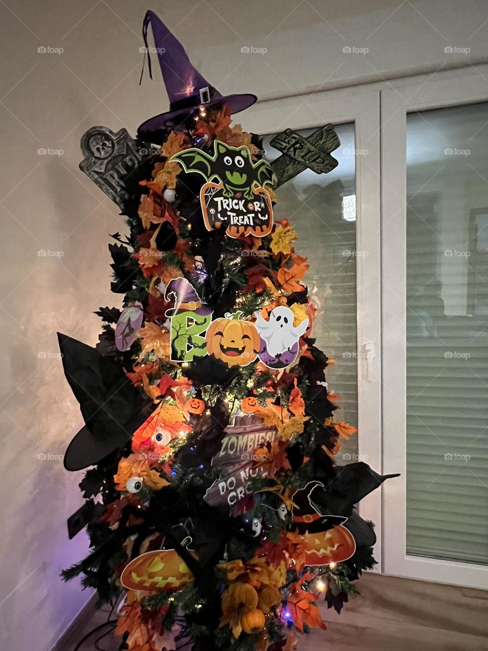 Halloween tree on