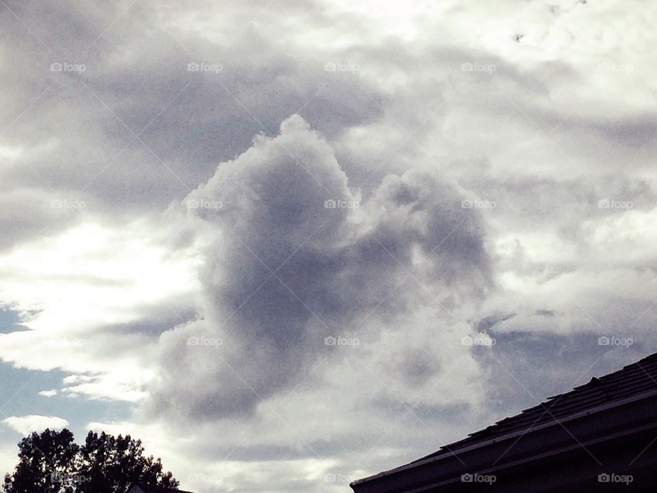 Heart shaped cloud
