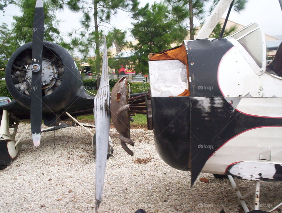 WDW/MGM - Damaged Planes