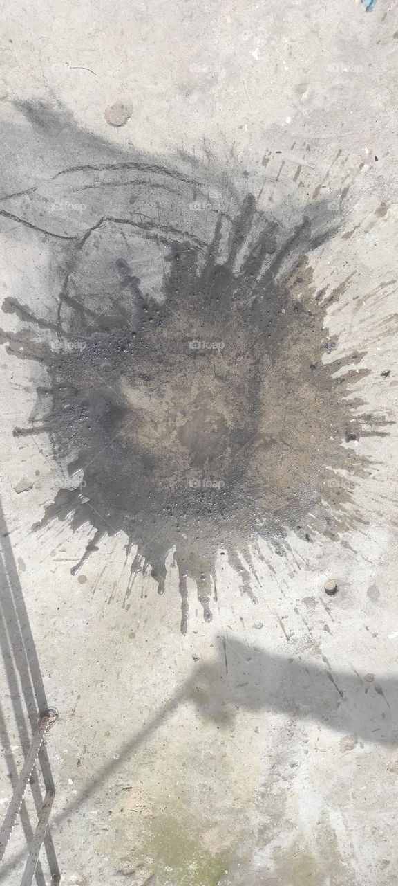 Random shape clipping. I like the non-uniform shapes