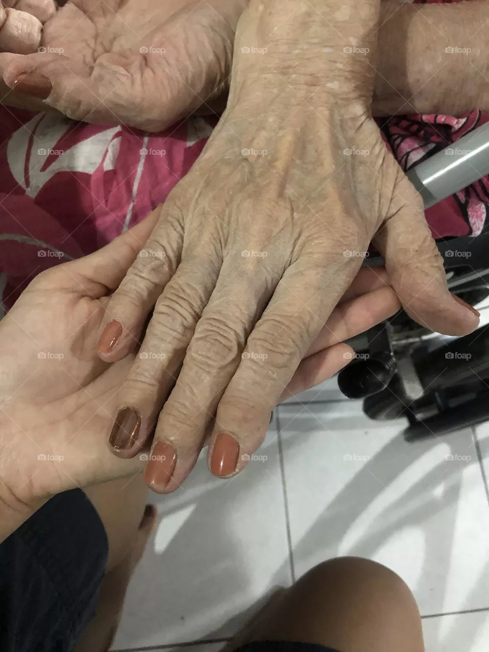 Granny manicure