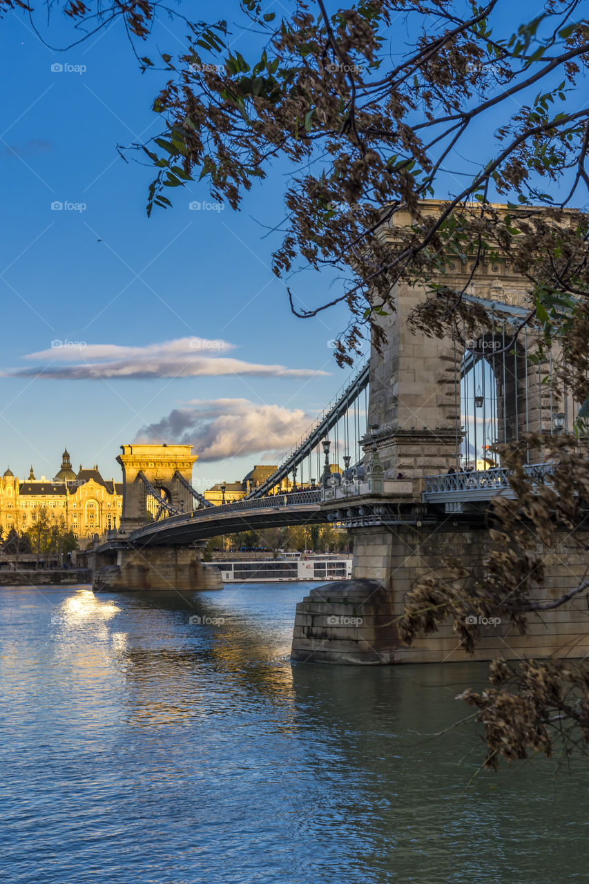 The chain bridge in autumn.