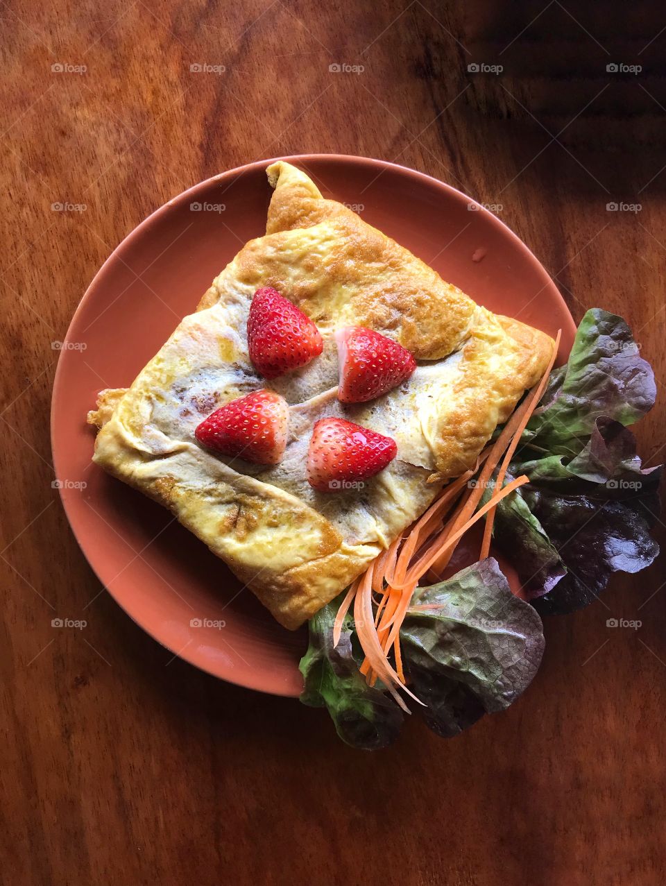 Omelet with strawberry, food for health