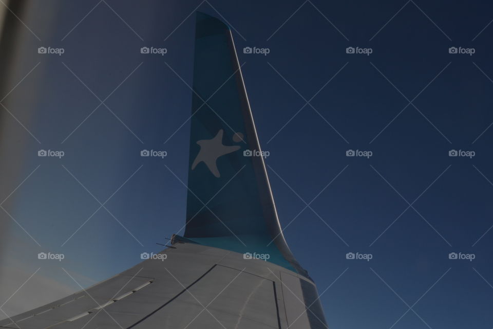 airplane wing in flight