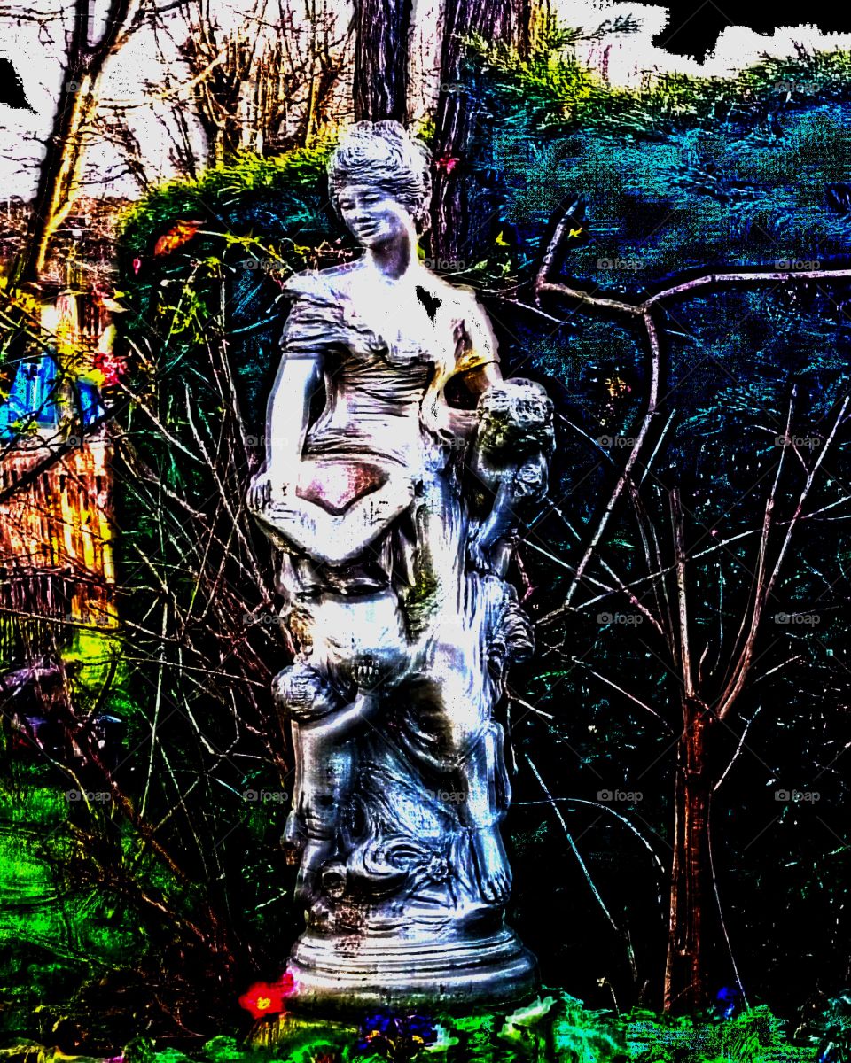 Grunge Statue