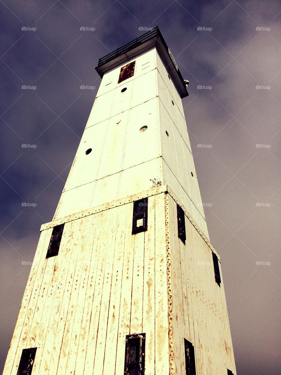 Lighthouse Crackle