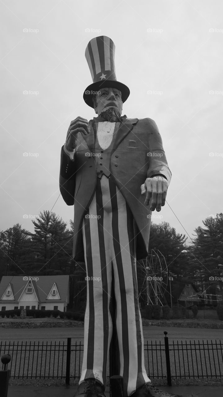 uncle sam statue
