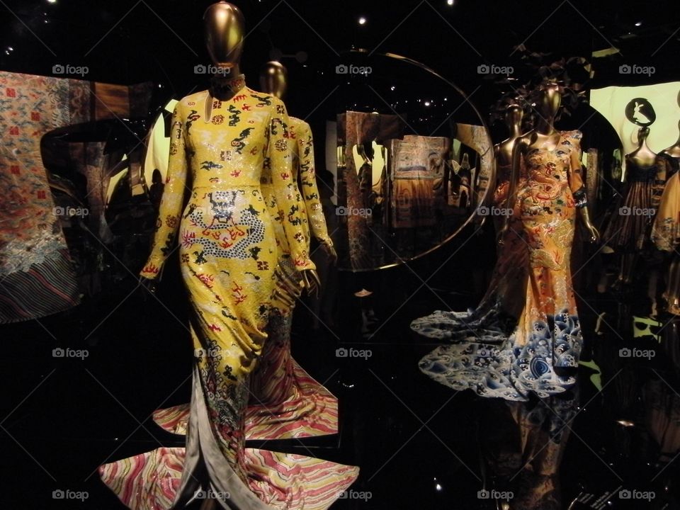 Beautiful dresses from China at the Met