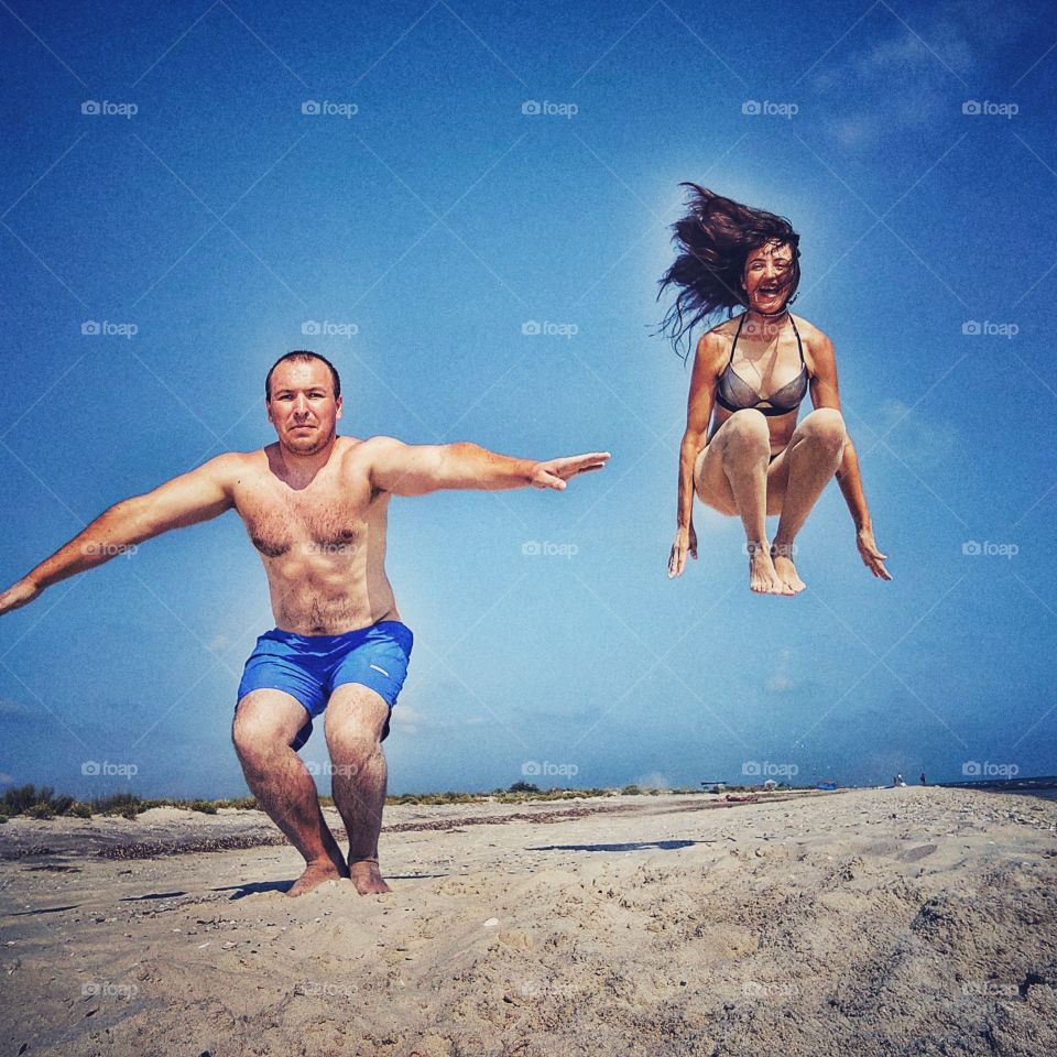 Happiness is near, moments are priceless. Coolest live photos. Quick photos to your phone