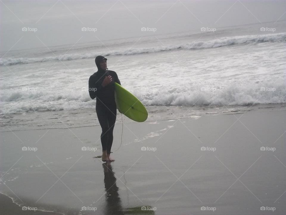 Photo of a surfer in California 