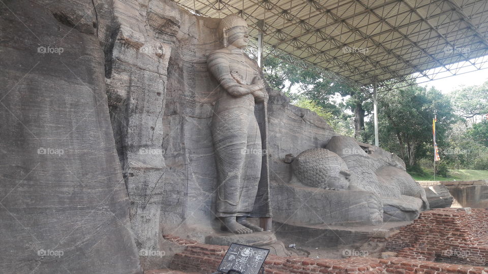 Gal viharaya polonnaruwa