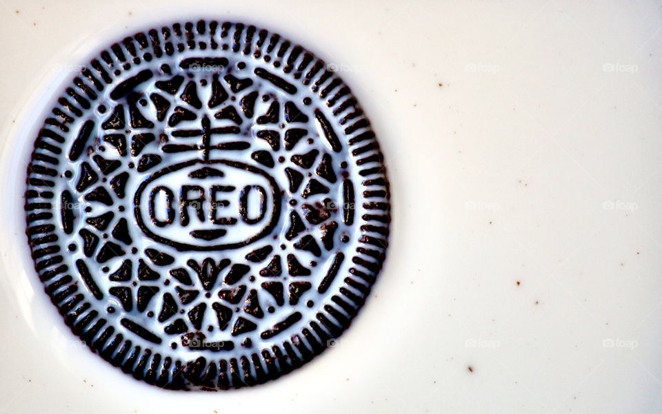 Oreo swimming in milk 