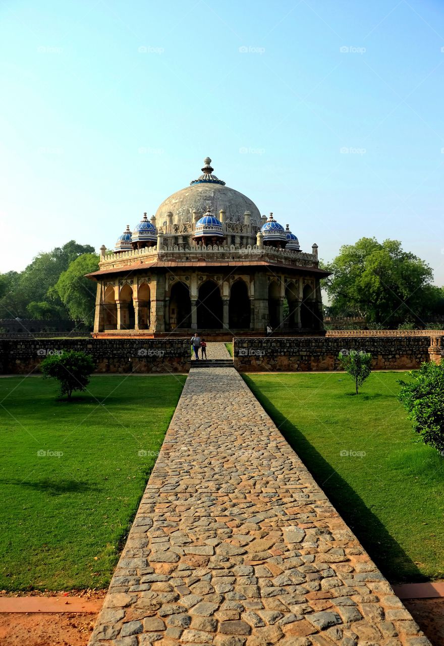 Leading path
Leading path to Isha Khan Tomb in Delhi