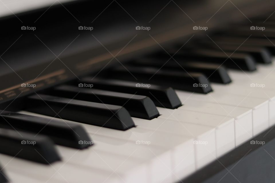 Do you like a piano plaing?