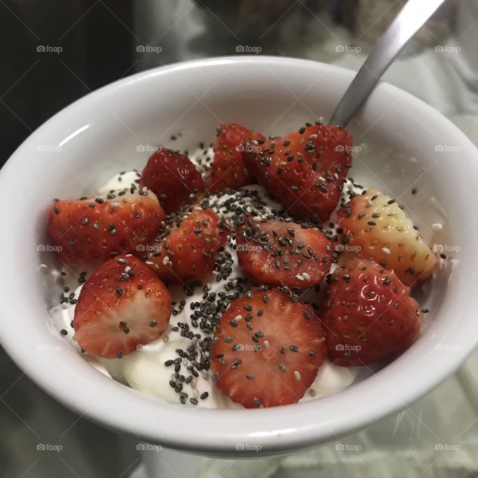 Strawberry yogurt 