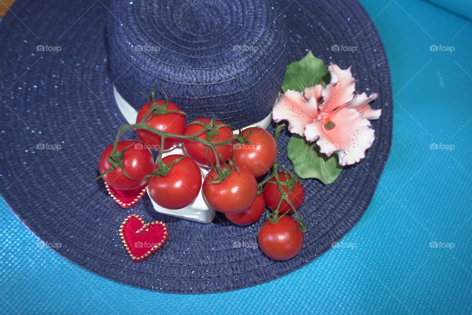 Red tomatoes