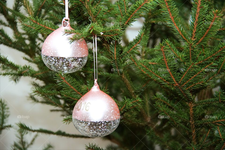 Christmas tree ornaments 