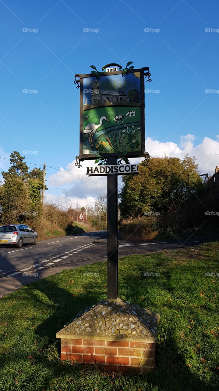 hatfield village sign