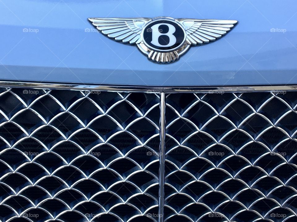 Shapes on Bentley car