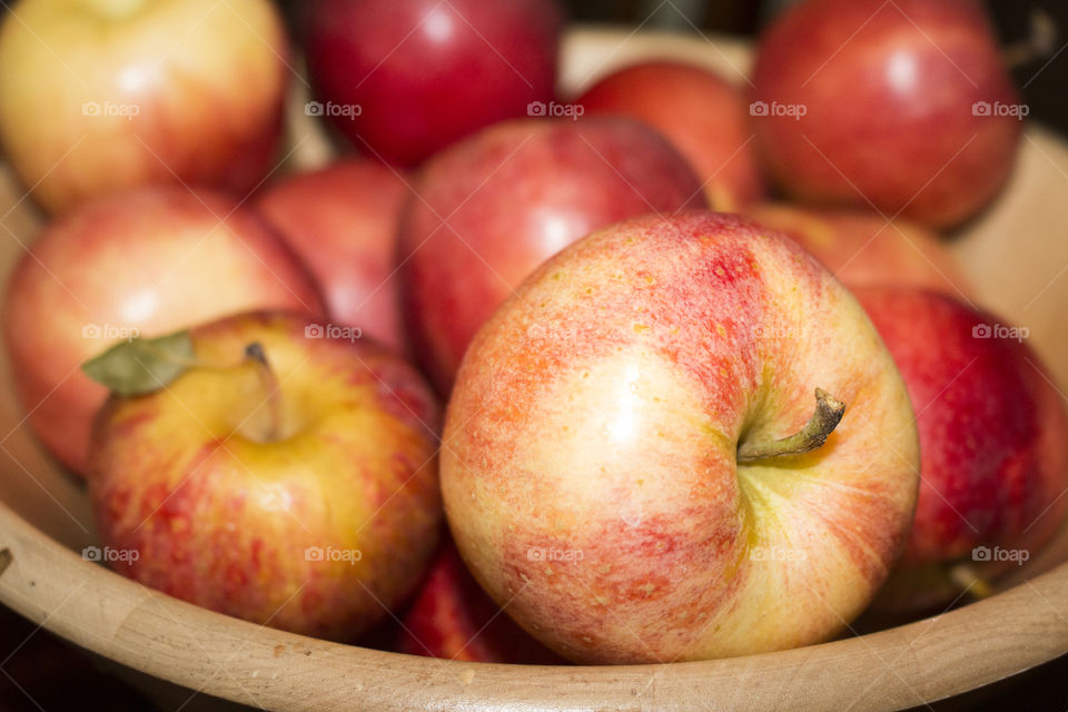 Red apples