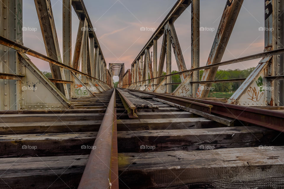 Most kolejowy na rzece Odra, Poland, Stany