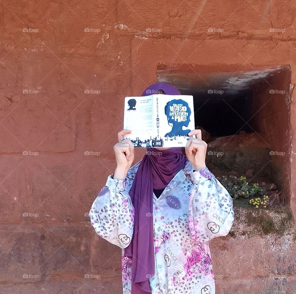 portrait woman, nice book ,nice capture moment