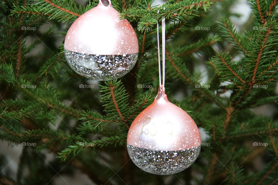 Christmas tree ornaments 