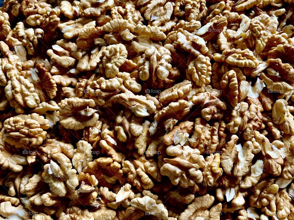 Walnut kernels 