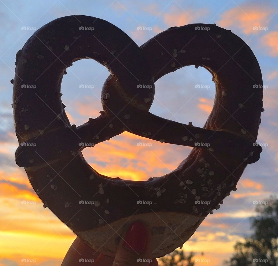 Sunset and pretzel🥨🌞