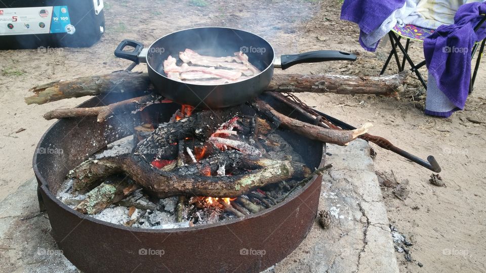 Campfire breakfast