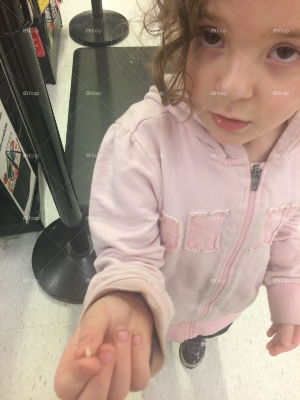 I lost a tooth.  Girl looses her tooth 