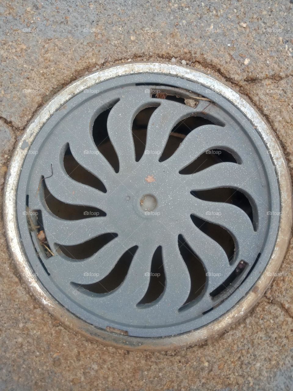 An ordinary plastic drain