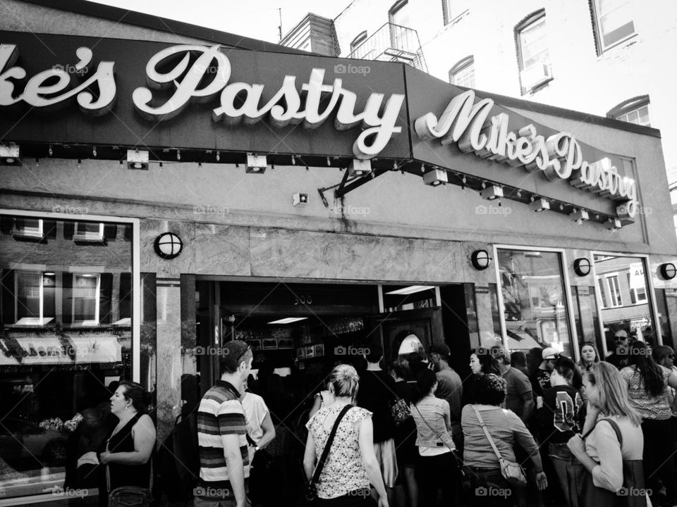 Mikes Pastry