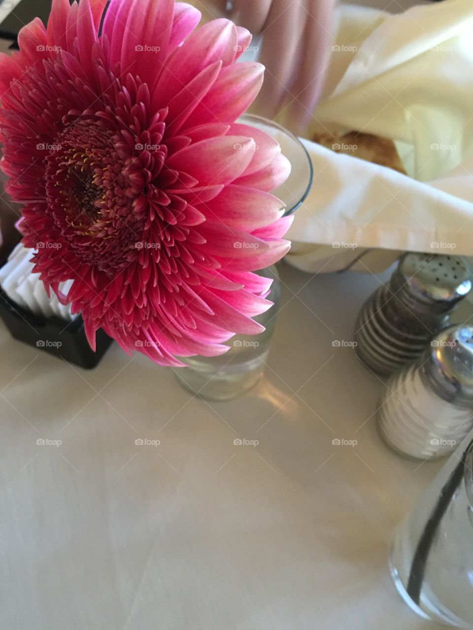 Table setting with close