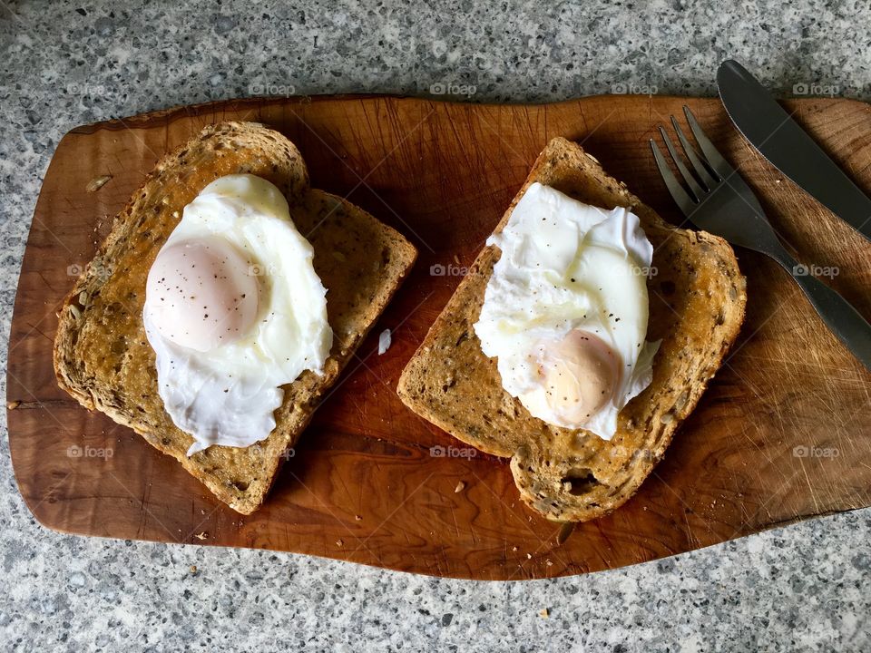 Toasted bread and eggs