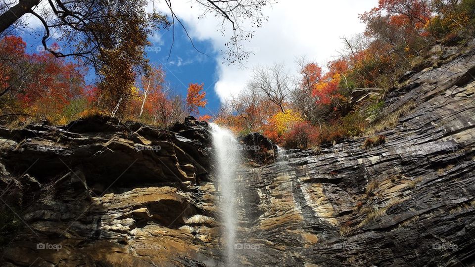 Rainbow Falls Trail