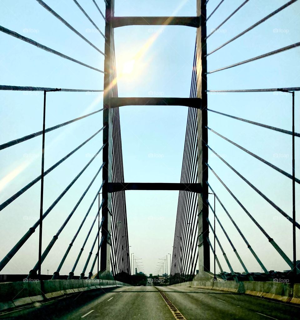 Ontem eu passei aqui e tirei uma #foto “mais ou menos” da #ponte estaiada. Hoje, eu caprichei mais!
Fotografar os #cenários cotidianos é muito bom. 