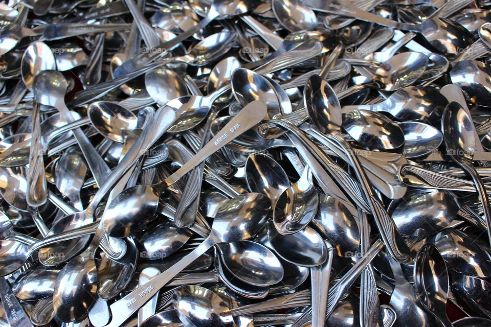 Unorganized spoons