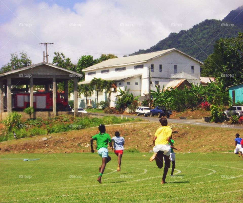 Dominican School kids racing 