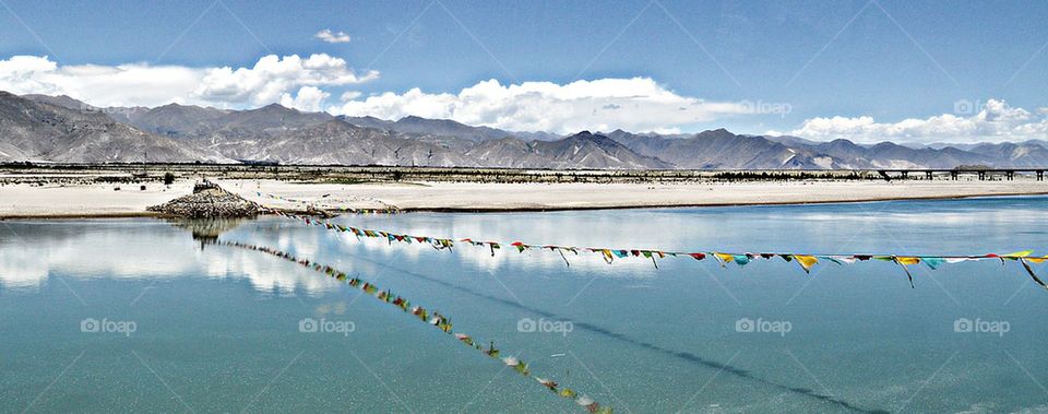 Prayers flags over the lake 