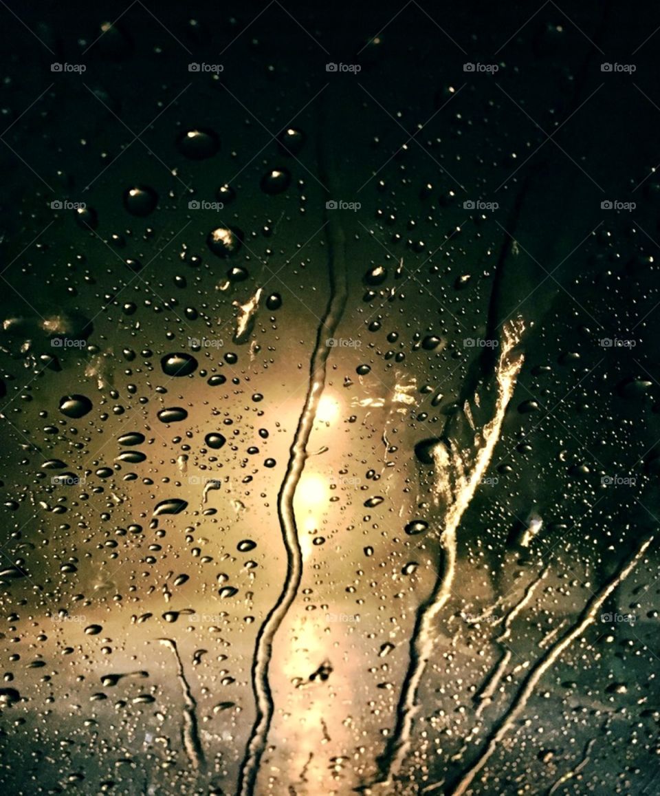 Rainy days on the road deserve attention, especially at night.  But they are still beautiful... / Dias chuvosos na estrada merecem atenção, principalmente à noite. Mas ainda assim são bonitos…