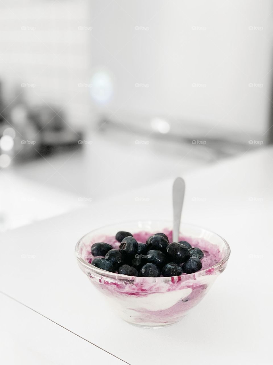 Yogurt with blueberries 
