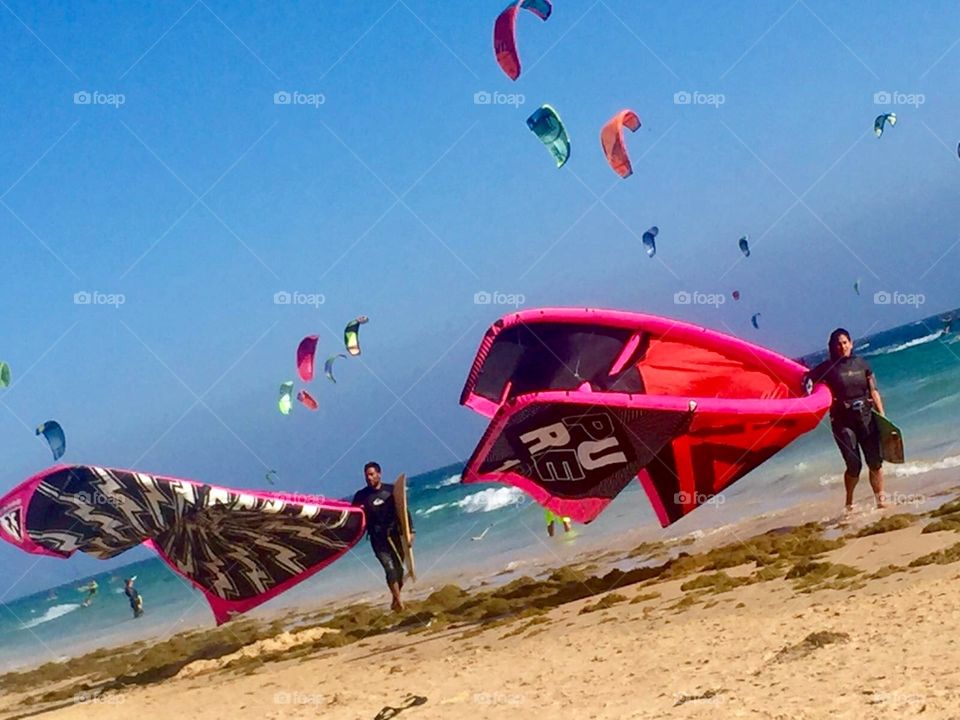 Kitesurfing 