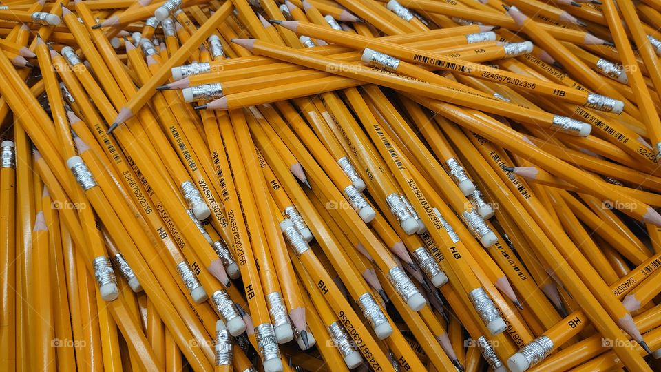 Enough pencils for everyone. For school studies ✏️📝